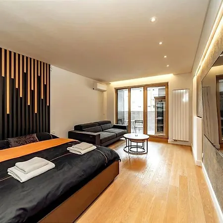 Kennedy Apartment *